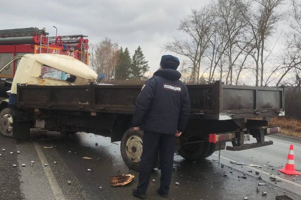 Водитель грузовика погиб в аварии под Заречным