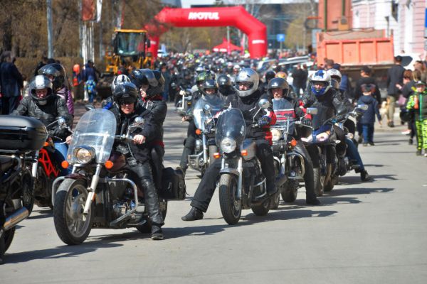 Мотоциклисты официально открыли байкерский сезон на Урале