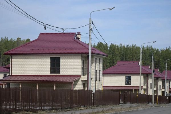 Домик в деревне: свердловские власти помогут приобрести жилье 44 сельским специалистам