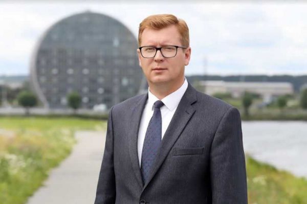 Губернатор Денис Паслер отправил в отставку главу Первоуральска Игоря Кабца