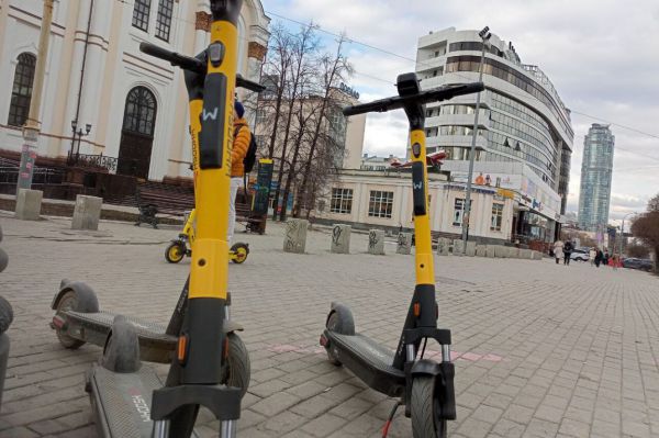 В Екатеринбурге определили места для парковки арендных самокатов