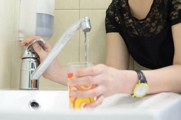 Свердловский Роспотребнадзор оценил безопасность питьевой воды в регионе