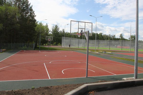 Свердловские школы получат 352 млн рублей на ремонт спортзалов и строительство спортплощадок