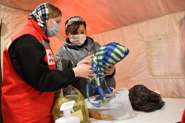 На Урале собрали новую партию гуманитарной помощи для беженцев с Донбасса