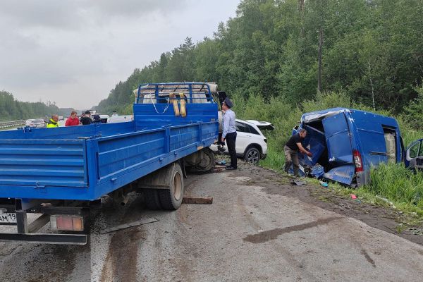 На Серовском тракте водитель отвлекся от дороги и устроил смертельное ДТП