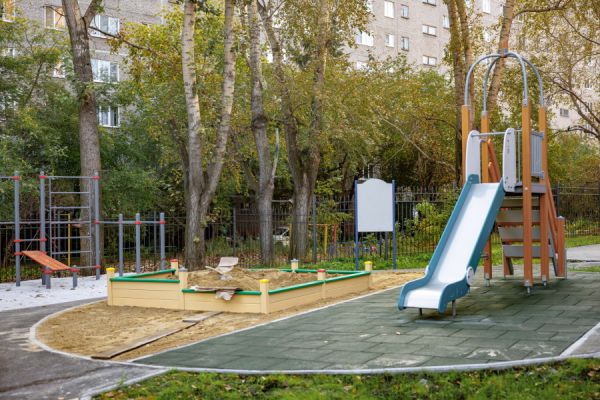 В Екатеринбурге по инициативе жителей благоустроили 190 дворов