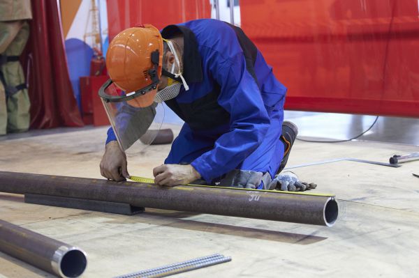 Квалифицированным специалистам – новые высоты. Зарплаты вахтовиков в Свердловской области выросли на 9 %