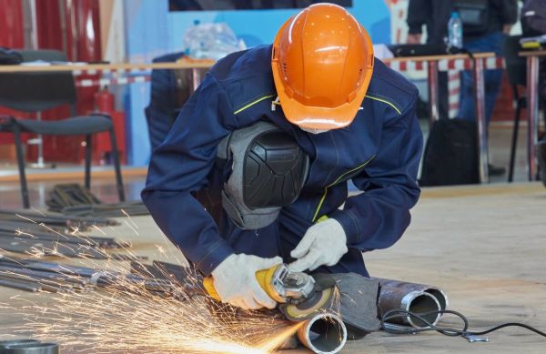 Стали известны зарплатные ожидания екатеринбуржцев от весенней подработки