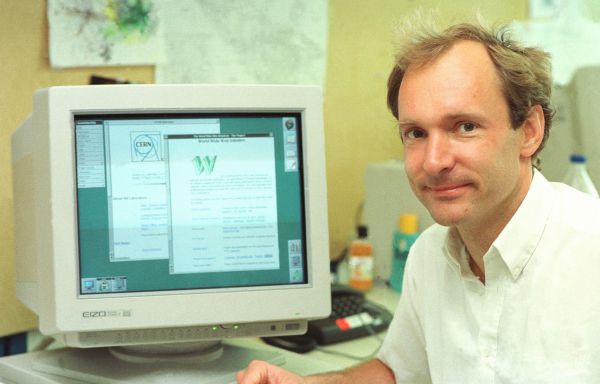 25 лет назад мы нырнули в паутину Интернета