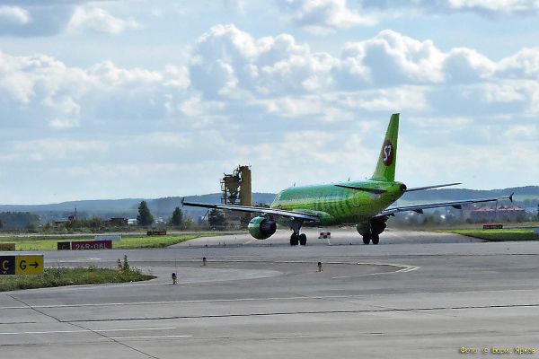 СК расследует эпизод с вынужденной посадкой самолета в Кольцово