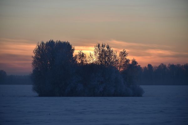 Свердловские спасатели предупредили жителей о непогоде