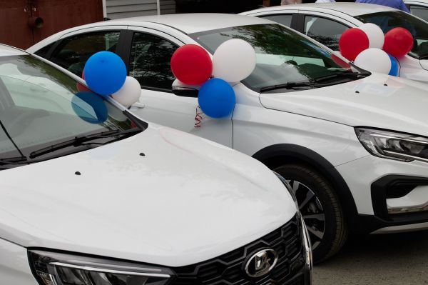 Какие авто присматривают уральцы: до 3 млн рублей в фаворитах LADA и китайские бренды