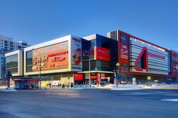 В Екатеринбурге торговый центр поднял стоимость парковки до 80 тыс. рублей за ночь