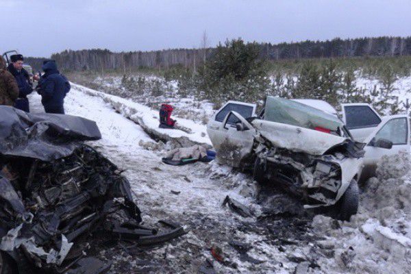 Снегопад унес жизни шести человек на свердловских дорогах