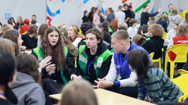 «Не хобби, а стиль жизни». Фестиваль добровольчества собрал волонтеров и наставников со всей Свердловской области
