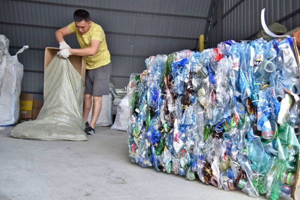 Жители Среднего Урала собрали пластиковых бутылок на 8,5 млн рублей